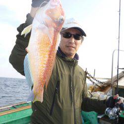 真祐丸 （しんゆうまる） 釣果