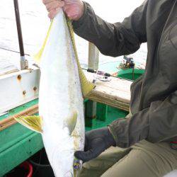 真祐丸 （しんゆうまる） 釣果