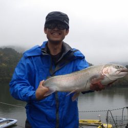 フィッシングレイクたかみや 釣果