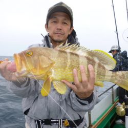 真祐丸 (しんゆうまる) 釣果