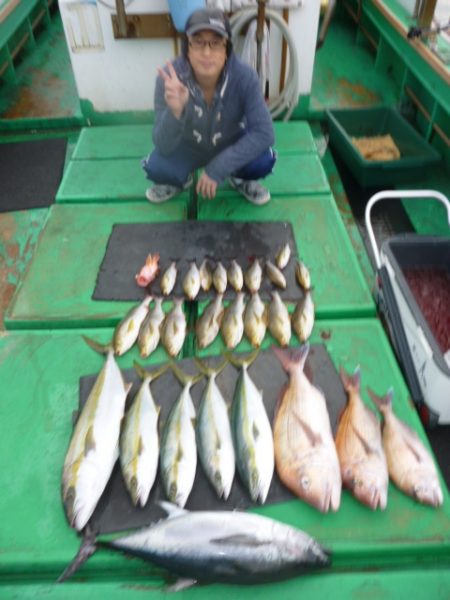 真祐丸 （しんゆうまる） 釣果