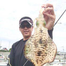 エギングでアオリイカ連チャンも可能♪ジャイアン流秋アオリイカ爆釣メソッドとは？【ジャイアン氏連載記事No.14】