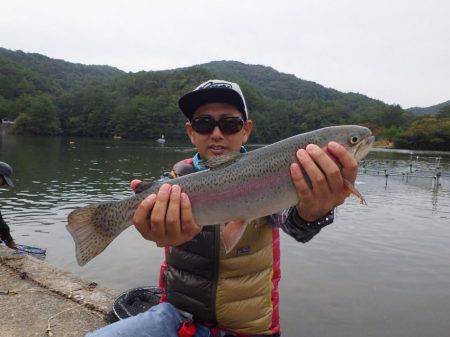 フィッシングレイクたかみや 釣果