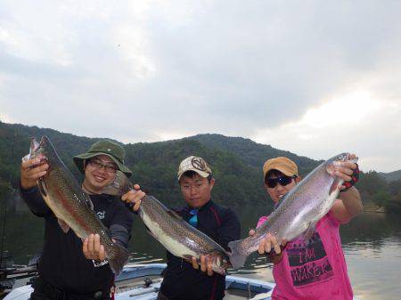 フィッシングレイクたかみや 釣果