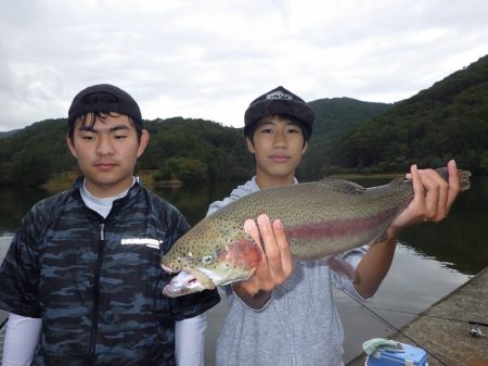 フィッシングレイクたかみや 釣果