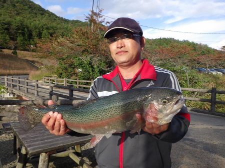 フィッシングレイクたかみや 釣果