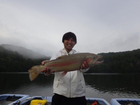 フィッシングレイクたかみや 釣果