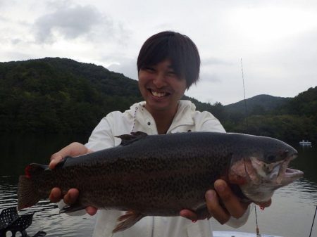 フィッシングレイクたかみや 釣果