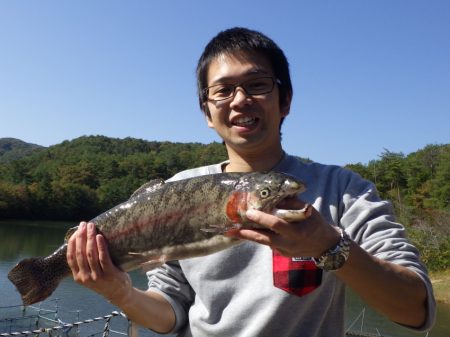 フィッシングレイクたかみや 釣果