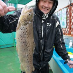 としまえんフィッシングエリア 釣果