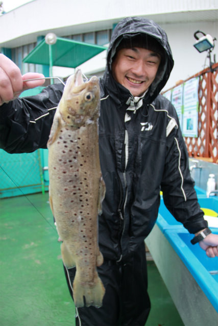 としまえんフィッシングエリア 釣果