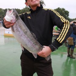 としまえんフィッシングエリア 釣果