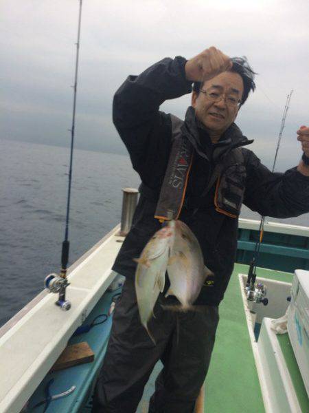 丸万釣船 釣果