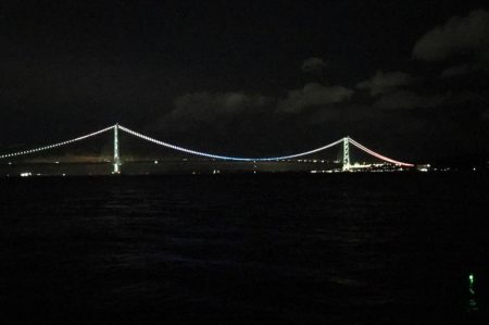 激流の中、やっとの１本です