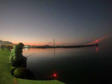 夕やけ眺め、２時間の釣り