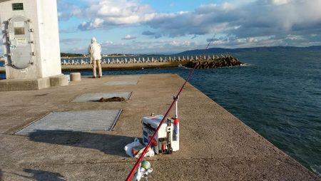 東二見白灯台波止で初のキス狙い