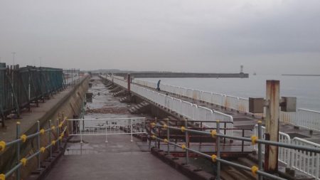 タチウオまだまだ釣れる