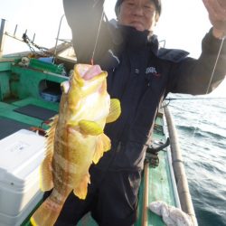 真祐丸 （しんゆうまる） 釣果