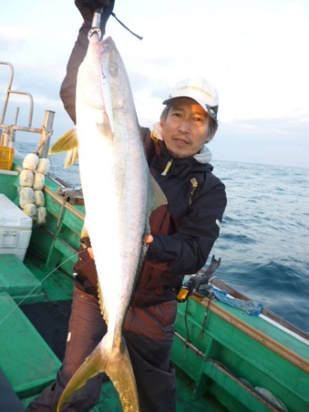 真祐丸 （しんゆうまる） 釣果