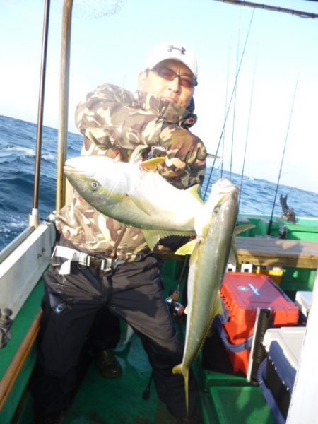 真祐丸 (しんゆうまる) 釣果