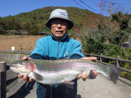 フィッシングレイクたかみや 釣果