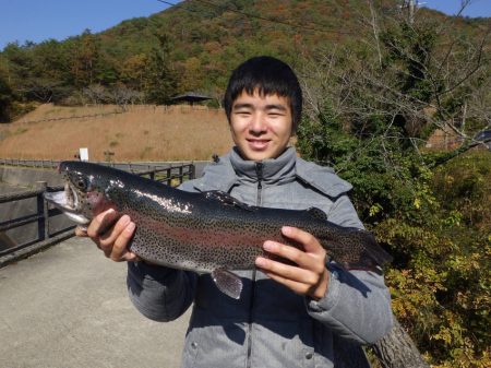 フィッシングレイクたかみや 釣果