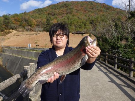 フィッシングレイクたかみや 釣果
