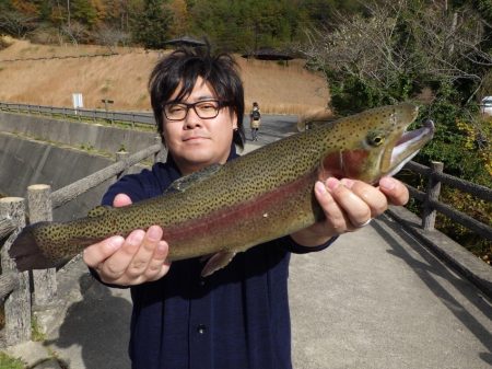 フィッシングレイクたかみや 釣果