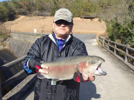 フィッシングレイクたかみや 釣果