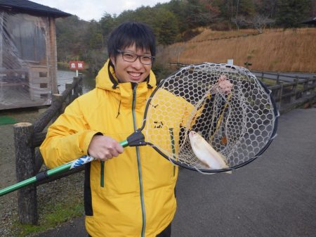 フィッシングレイクたかみや 釣果