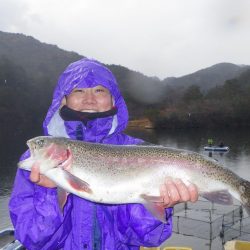 フィッシングレイクたかみや 釣果