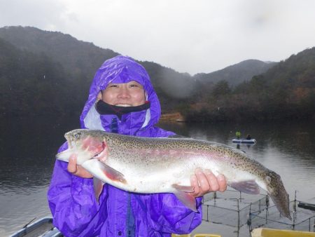 フィッシングレイクたかみや 釣果
