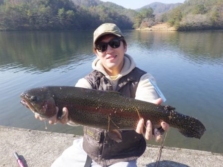フィッシングレイクたかみや 釣果
