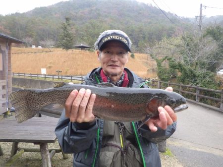 フィッシングレイクたかみや 釣果