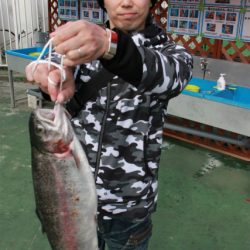 としまえんフィッシングエリア 釣果