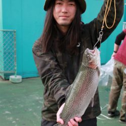 としまえんフィッシングエリア 釣果