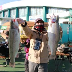 としまえんフィッシングエリア 釣果