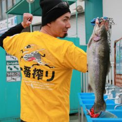 としまえんフィッシングエリア 釣果