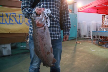 としまえんフィッシングエリア 釣果