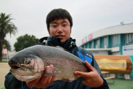 としまえんフィッシングエリア 釣果