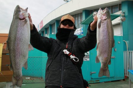 としまえんフィッシングエリア 釣果