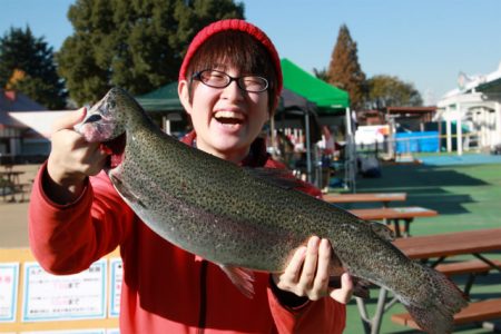 としまえんフィッシングエリア 釣果