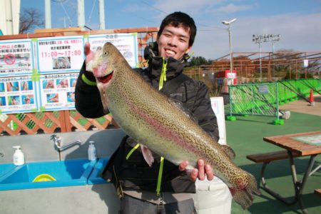 としまえんフィッシングエリア 釣果