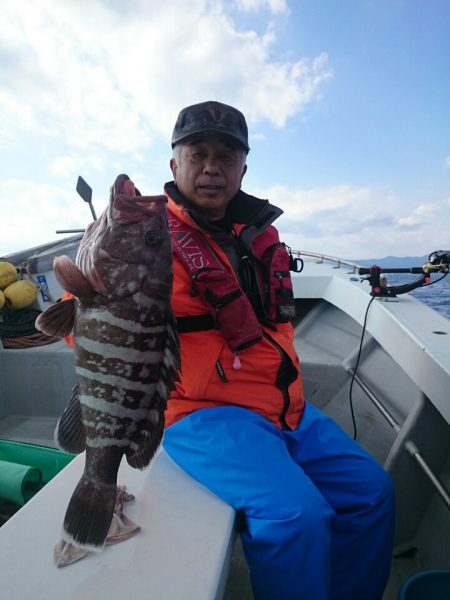 エンペラー 釣果