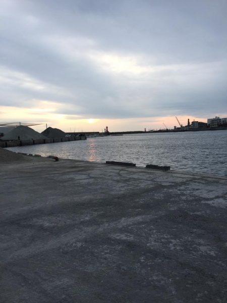 シーンとしてた日