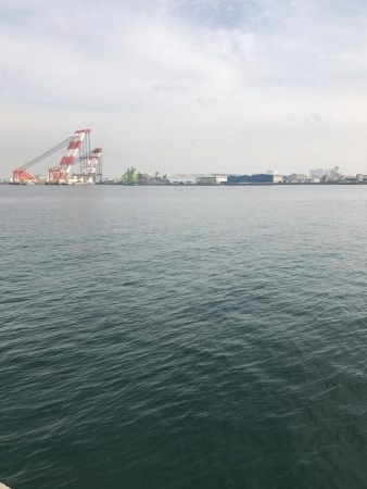 花市場前にて！