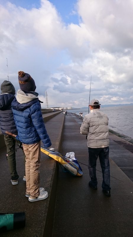 爆風の中、根魚狙い