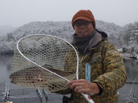 フィッシングレイクたかみや 釣果