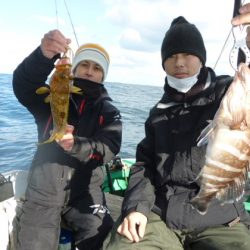 真祐丸 (しんゆうまる) 釣果