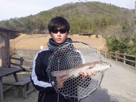 フィッシングレイクたかみや 釣果